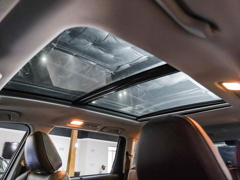 Used 2019 Subaru Ascent Touring w/ Popular Package #3 image 5