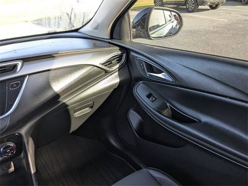 Used 2022 Buick Encore GX Select w/ Advanced Technology Package image 17