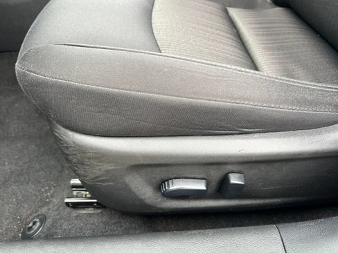 Used 2024 Nissan Altima 2.5 SV FWD image 9
