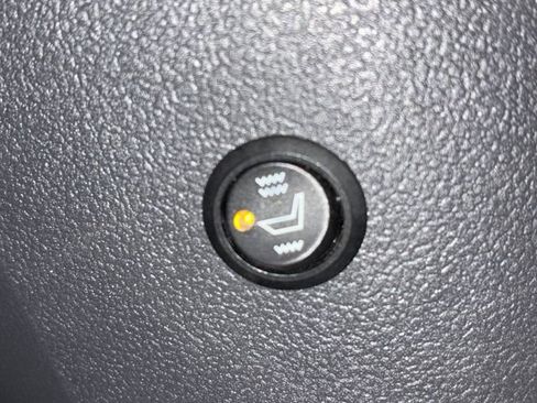 Used 2021 Toyota Sienna LE image 9