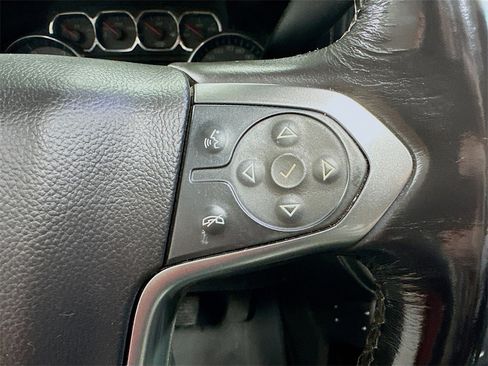 Used 2018 Chevrolet Silverado 2500 LTZ image 36
