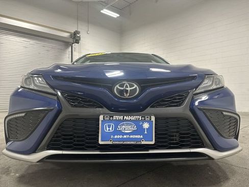 Used 2023 Toyota Camry XSE FWD image 10