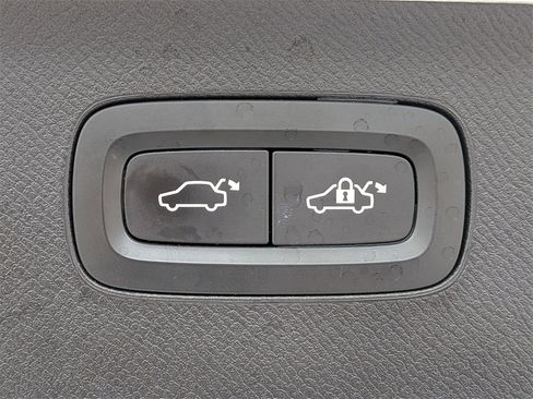 Used 2018 Volvo XC90 T6 Inscription w/ Convenience Package image 14