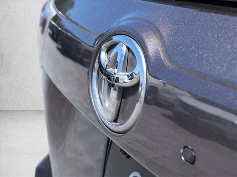 Used 2014 Toyota Highlander Limited AWD/4WD image 29