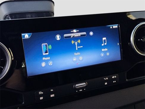 Used 2025 Mercedes-Benz Sprinter 2500 image 14