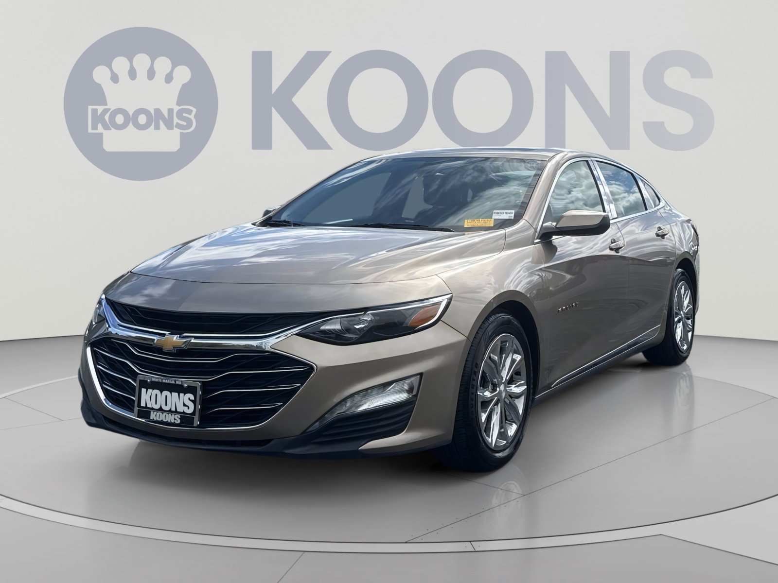 Used 2019 Chevrolet Malibu LT FWD image 1