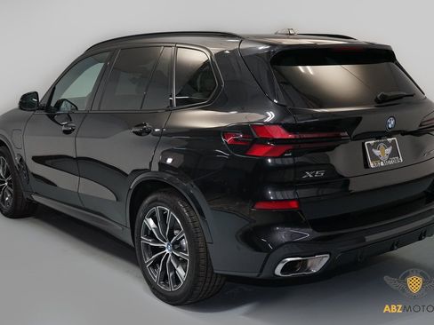 Used 2025 BMW X5 xDrive50e w/ Executive Package image 7