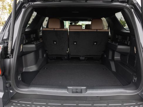 New 2026 Toyota 4Runner Limited AWD/4WD image 9