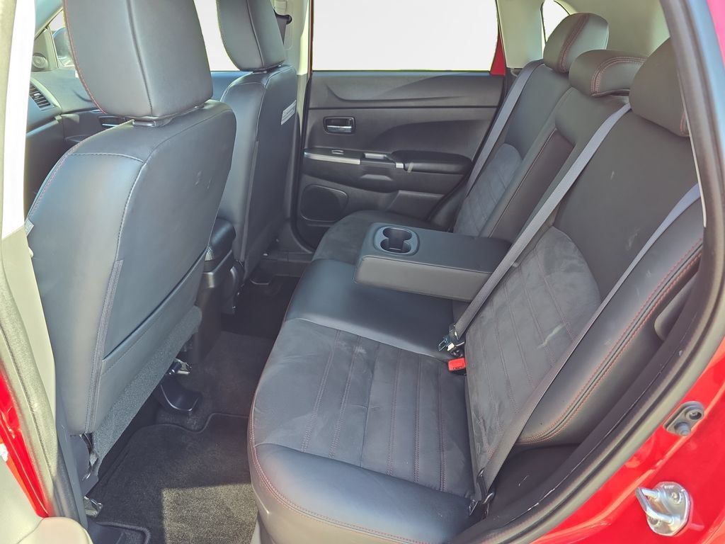 Used 2018 Mitsubishi Outlander Sport SE AWD/4WD image 24