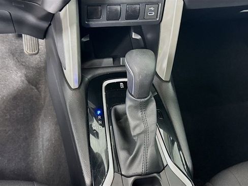 Used 2024 Toyota Corolla Cross LE image 23