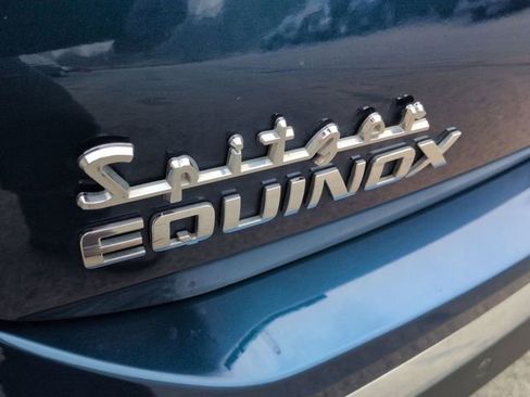 Used 2020 Chevrolet Equinox LT w/ Driver Convenience Package image 33