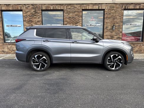 Used 2022 Mitsubishi Outlander SEL image 6
