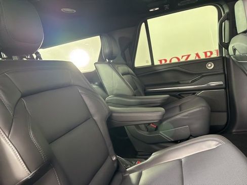New 2025 Lincoln Navigator L Reserve w/ Jet Appearance Package image 23