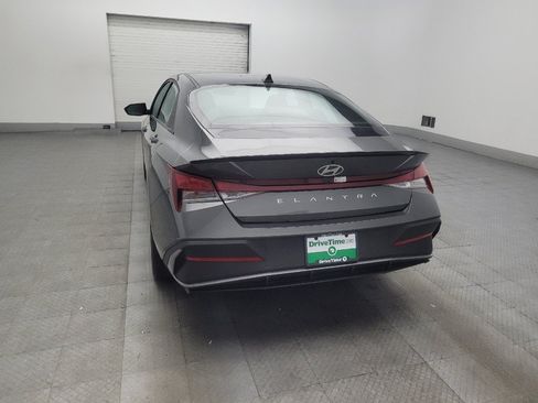 Used 2025 Hyundai Elantra Sport FWD image 6