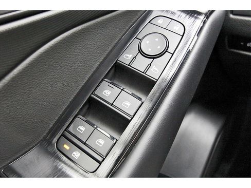 Certified 2024 Nissan Rogue S image 19