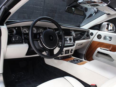 Used 2014 Rolls-Royce Wraith RWD image 43