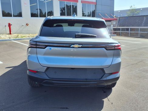 Used 2025 Chevrolet Equinox EV LT FWD image 25