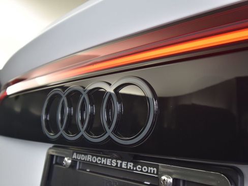 New 2026 Audi Q8 Premium Plus image 40