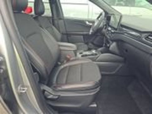 Used 2024 Ford Escape ST-Line w/ Tech Pack #1 AWD/4WD image 4