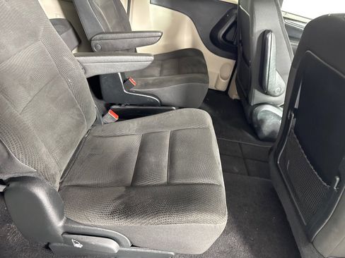 Used 2017 Dodge Grand Caravan SE w/ Power Window Group image 20