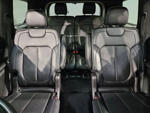 Used 2021 Jeep Grand Cherokee L Overland w/ Luxury Tech Group IV image 13