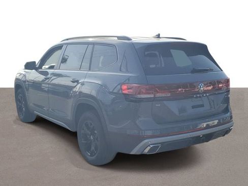 New 2026 Volkswagen Atlas Peak Edition AWD/4WD image 3