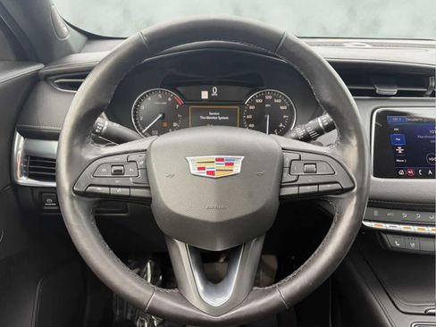 Used 2019 Cadillac XT4 Premium Luxury AWD/4WD image 12