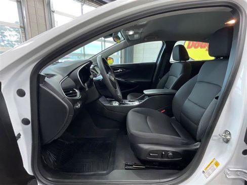 Used 2023 Chevrolet Malibu LS FWD image 10