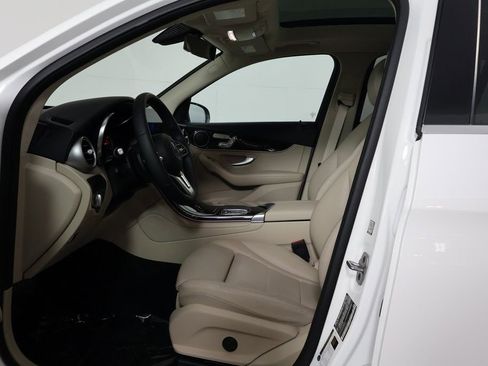 Used 2021 Mercedes-Benz GLC 300 4MATIC image 10