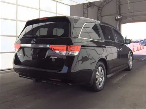 Used 2016 Honda Odyssey SE image 2