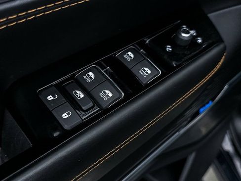 Used 2022 Jeep Grand Wagoneer Series III image 21