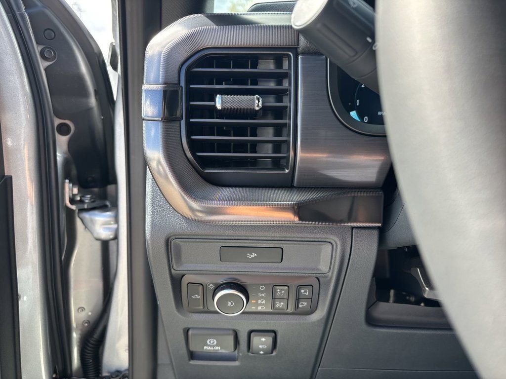 Used 2026 Ford F150 Lariat AWD/4WD image 22
