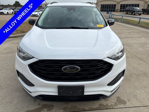 Used 2022 Ford Edge SE w/ Black Appearance Package AWD/4WD image 2