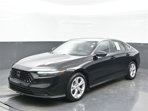 Certified 2025 Honda Accord LX image 1