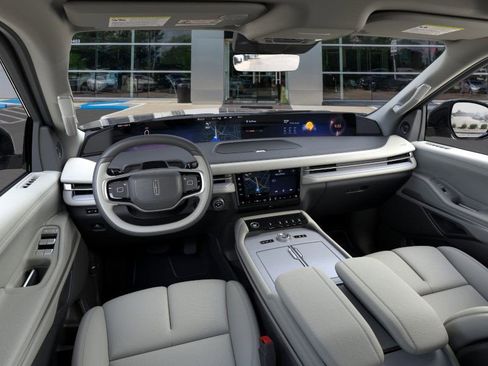 New 2025 Lincoln Navigator Reserve image 9