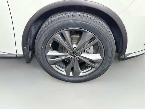 Used 2019 Nissan Murano Platinum w/ Cargo Package image 34