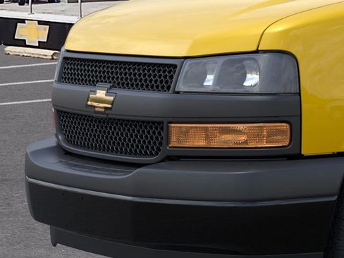 New 2025 Chevrolet Express 2500 image 13