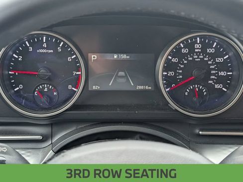 Used 2024 Kia Carnival LX FWD image 19