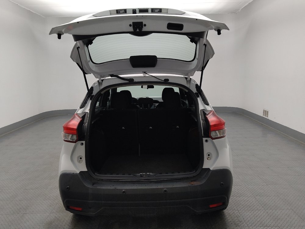 Used 2020 Nissan Kicks S FWD image 29