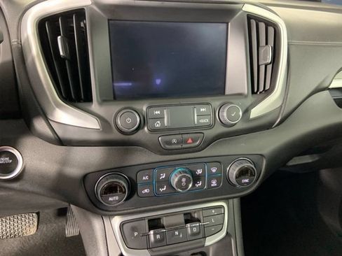 Used 2024 GMC Terrain SLT FWD image 24