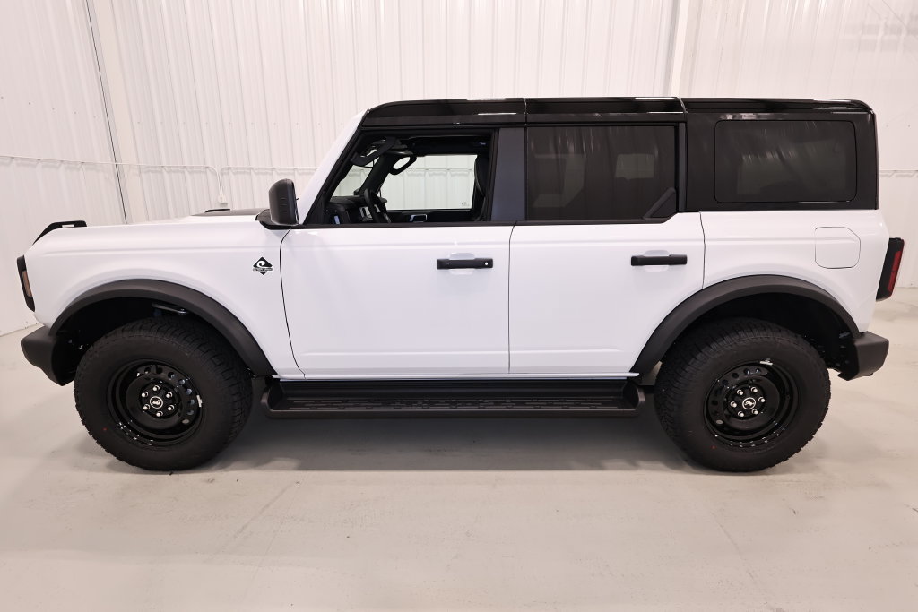 New 2026 Ford Bronco Outer Banks w/ Black Appearance Package AWD/4WD image 6