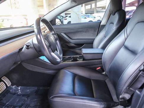 Used 2018 Tesla Model 3 Performance image 14