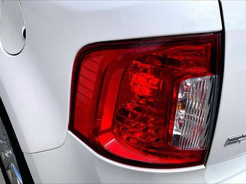 Used 2013 Ford Edge SEL FWD image 30