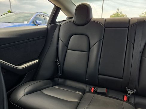Used 2023 Tesla Model 3 Standard Range RWD image 7