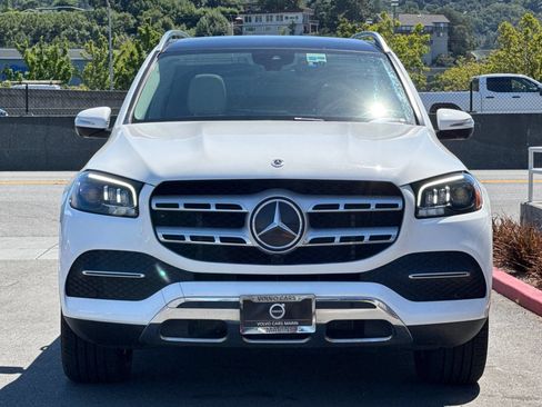 Used 2023 Mercedes-Benz GLS 450 4MATIC image 10