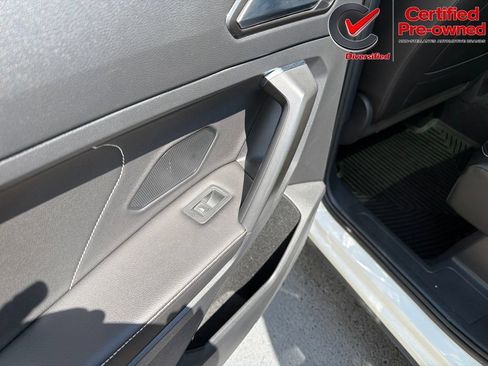 Used 2022 Volkswagen Tiguan SE R-Line FWD image 38
