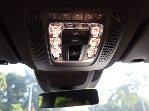 Used 2025 Mercedes-Benz GLS 580 4MATIC image 45