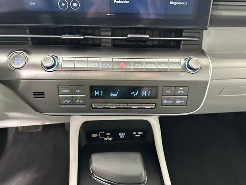 Certified 2024 Hyundai Kona SEL image 23