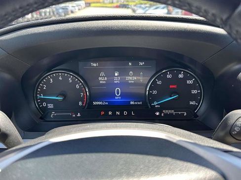 Used 2023 Ford Explorer XLT AWD/4WD image 37