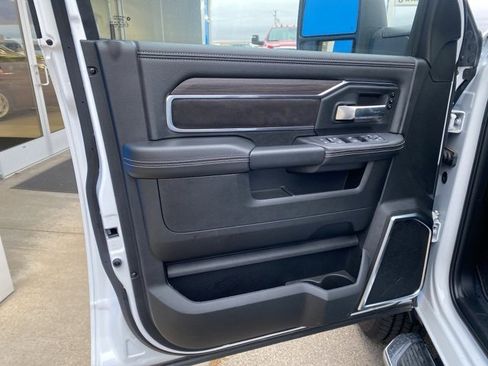 Used 2025 RAM 2500 Laramie image 10